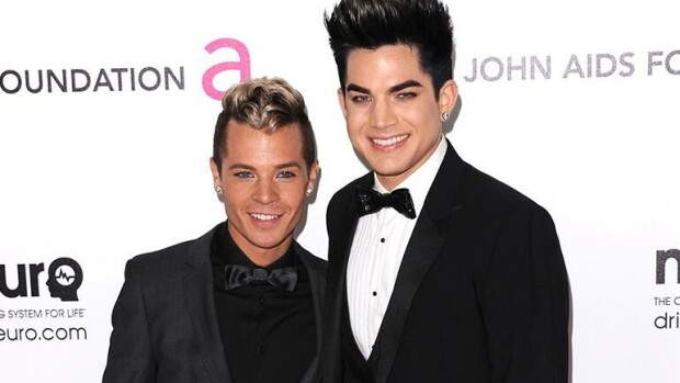 Sauli Koskinen ja Adam Lambert palasivat virallisesti yhteen? Adam toivotti hyvää uutta vuotta yhteiskuvalla - katso! Sauli ja Adam