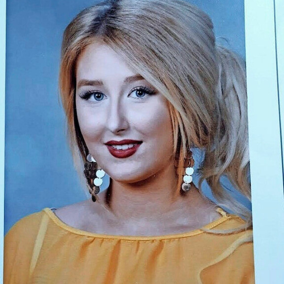 Amanda Ahola 17-vuotiaana. 17-vuotias Amanda Ahola.