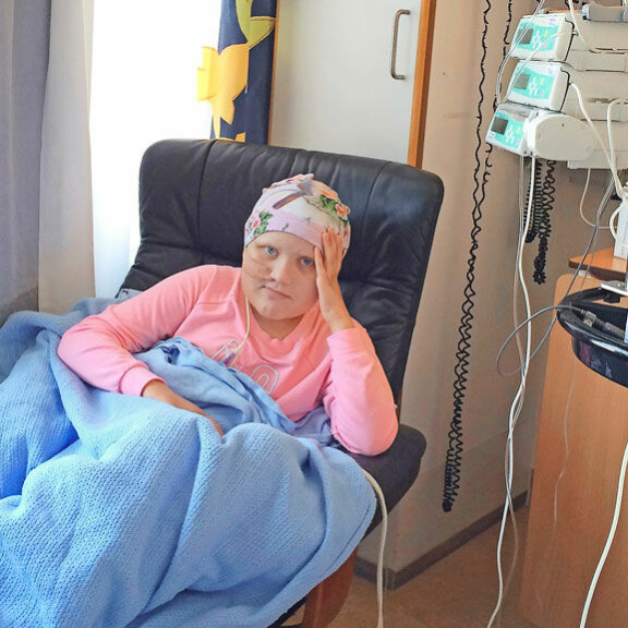 Vuosien saatossa Amalie tottui käymään myös koulua lastensairaalassa. Vuosien saatossa Amalie tottui käymään myös koulua lastensairaalassa.