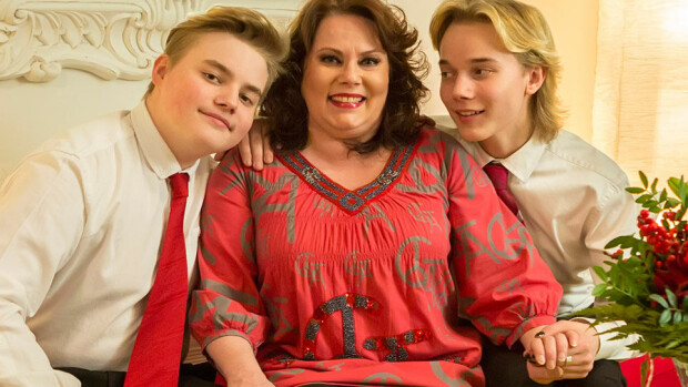 Timo T. A:n kuolema oli raskas isku Mikkosten perheelle – pojat saaneet ammattiapua! Matias, Nina ja Mikael Mikkonen