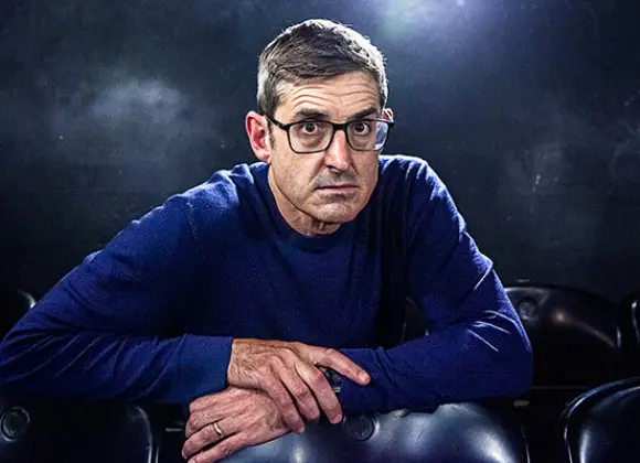 Gonzo-journalisti Louis Theroux tulee Suomeen – myös uusi sarja Ylelle