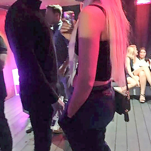 Ohhoh! Elias Kaskinen ja Miss Suomi Rosa-Maria Ryyti: Salaromanssi! Elias Kaskinen ja Rosa-Maria Ryyti.