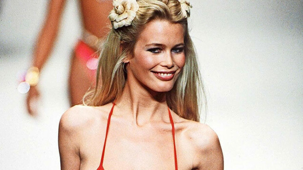 Huhuh, miten seksikäs saksatar! 90-luvun supermalli Claudia Schiffer, 47, on yhä häikäisevän kaunis näky – tuore kuva! Claudia Schiffer on yh häikäisevä näky.