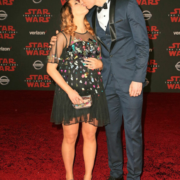 Suomalainen Chewbacca Joonas Suotamo kihlasi Milla-rakkaansa aamiaispöydässä – lapsi tulossa: Haluamme, että poikamme syntyy Helsingissä! Joonas Suotamo ja Milla Pohjasvaara