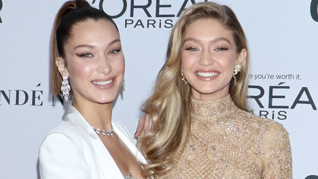 Hadidin siskoset esittelevät napakympin arvoisia vartaloitaan - Bella paukuttaa lekaa vesisateessa, mikä seksipommi! Bella ja gigi Hadid