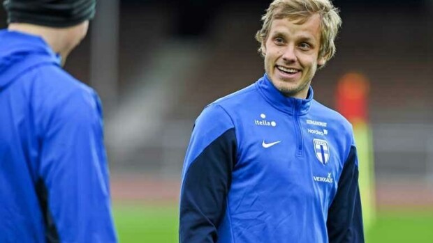 Teemu Pukista tuli isä - julkaisi suloisen yhteiskuvan koko perheestä! Teemu Pukki