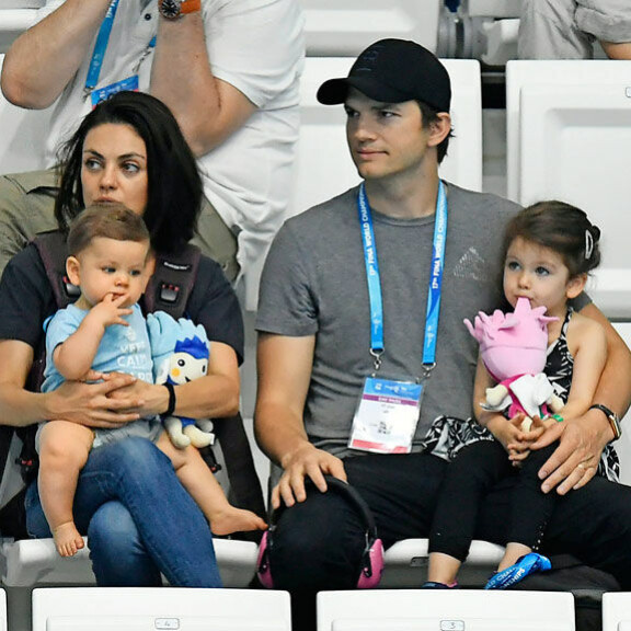 Mila Kunis hehkuu onnea Ashton Kutcherin kanssa: Olemme edelleen todella onnellisia ja rakastuneita! Mila ja Ashton.