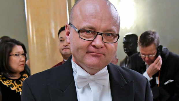 Psykiatriseen hoitoon päätynyt Tapio Suominen toipuu hiljalleen: Opettelen arkea ja rakennan pohjaa pikkuhiljaa! Tapio Suominen saapui Linnan juhliin.