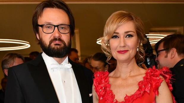 Nyt ei mennyt putkeen: tässä olivat Linnan juhlien karmeimmat pukuflopit - katso kuvat! MAria Guzenina-Richardson