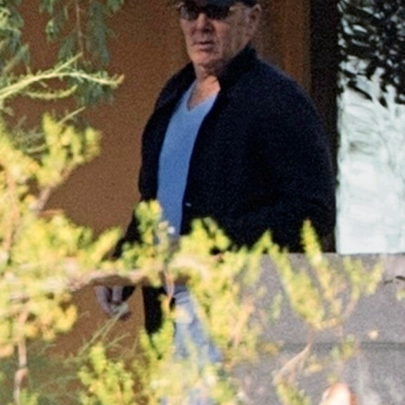 Ylistetyn näyttelijän uralta putosi pohja muutamassa viikossa. Ylistetyn näyttelijän uralta putosi pohja muutamassa viikossa.