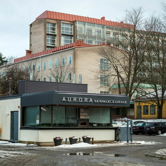 Juha Hurme hakeutui itse hoitoon marraskuussa 2009 helsinkiläiseen Auroran sairaalaan. Juha Hurme hakeutui itse hoitoon marraskuussa 2009 helsinkiläiseen Auroran sairaalaan.