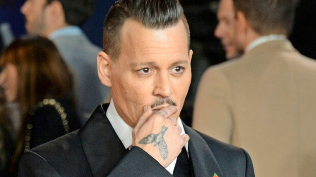Johnny Depp on konkurssin partaalla – avioero vie koko omaisuuden! Avioliitto Amber Heardin kanssa tuli Johnny Deppille kalliiksi.