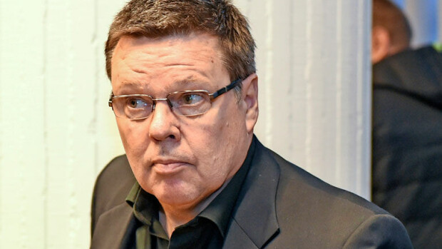 Suomen pelätyin rikollinen Raimo Tienhaara ilmestyi Jari Aarnion oikeudenkäyntiin: ”Syyttäjän pasmat menivät sekaisin!” Jari Aarnio ihmetteli oikeuden toimintaa.