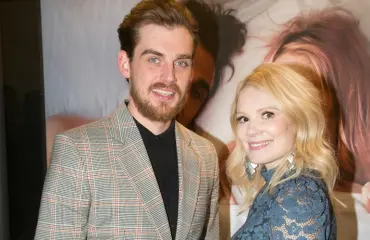 Pamela Tola ja Lauri Tilkanen avoimina perhe-elämästään – yllättävä asia noussut kotona puheenaiheeksi: ”Homma pitäisi saada luistamaan kuin aiemminkin!” 