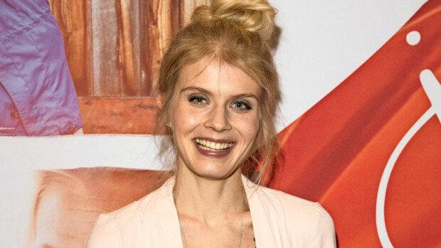 Uusi Putous-kaunotar Alina Tomnikov: Joulu Levillä! Alina Tomnikov menee jouluna Leville.