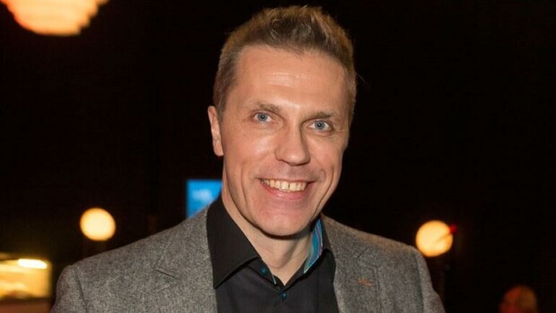 Tältä Jari Sarasvuo näyttää leukansa halkaisun jälkeen - katso kuva! Jari Sarasvuo