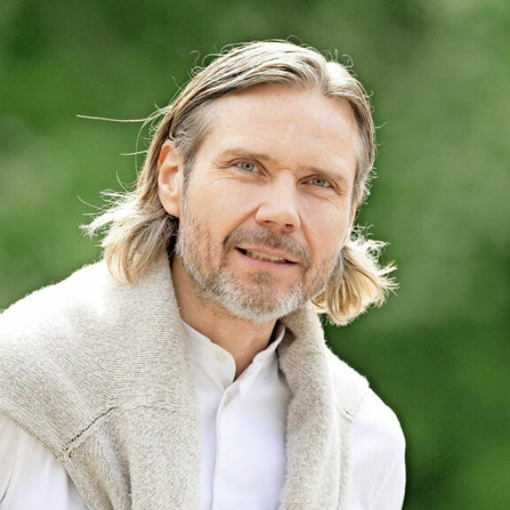 Kolmiodraama: Tiina Lymin uusi avomies on vielä naimisissa oleva huippusäveltäjä! Tuomas Kantelinen.