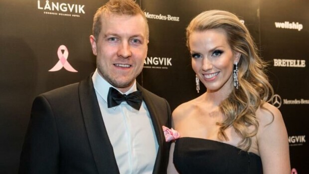 Kensingtonin palatsi julkaisi kuvan Piritta ja Nicklas Hagmanin tyttärestä - sai prinssi Williamin nauramaan! Nicklas ja Piritta Hagman