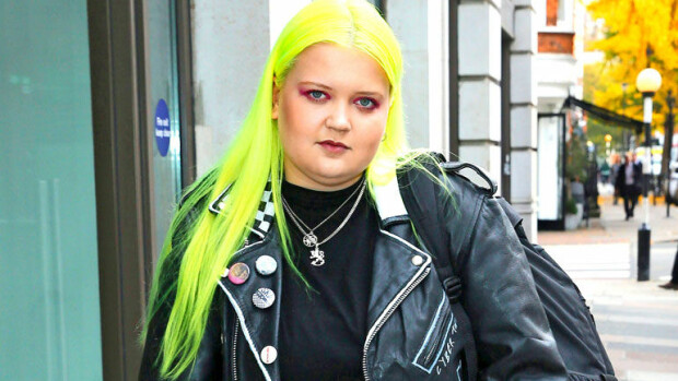 Nämä julkkikset nähdään Linnan juhlissa – katso! Alma on juhlien väripilkku! Alma on yksi linnan odotetuimmista vieraista.