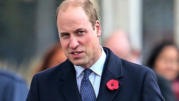 JUURI NYT: Prinssi William saapui yksityiskoneella Suomeen - kuvat lentokentältä! Prinssi William