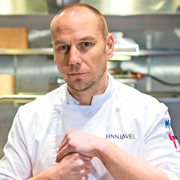 Kokkisodan naiset palkkakuopassa! Näin tienaavat suosikkiohjelman tähtikokit – Kari Aihisella mojovat tienestit! Tommi Tuominen