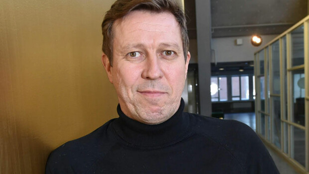 Spartalaista kuria! Näin näyttelijä Martti Suosalo, 55, pitää itsensä kunnossa: Satoja lihasliikkeitä ja lenkki aina ennen näytöstä! Martti Suosalo kuntoilee ennen näytöstä.