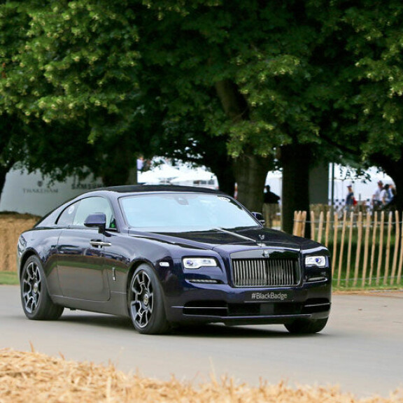 Mikä autokaunotar! Tällainen on Kimi Räikkösen 600 000 euron Rolls-Royce - kuva! Kimin auto.