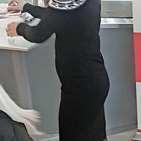 Wau, Laura Voutilainen ilahdutti fanejaan piukassa mekossa – kuva! Laura Voutilainen Raisiossa.
