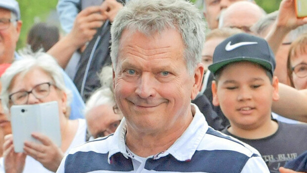 Tällaisia ovat presidenttiehdokkaiden kotitalot: Tuula Haatainen asuu ankeasti, Matti Vanhasella upea omakotitalo – kuvat! Sauli Niinistö on vaalien ennakkosuosikki.