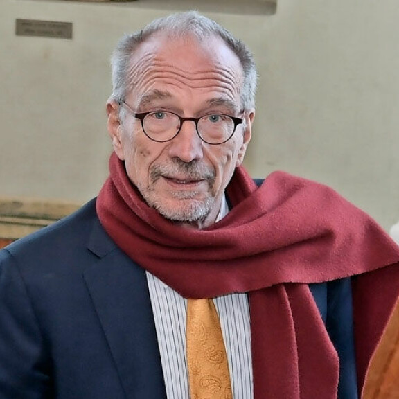 Tällaisia ovat presidenttiehdokkaiden kotitalot: Tuula Haatainen asuu ankeasti, Matti Vanhasella upea omakotitalo – kuvat! Nils Torvalds