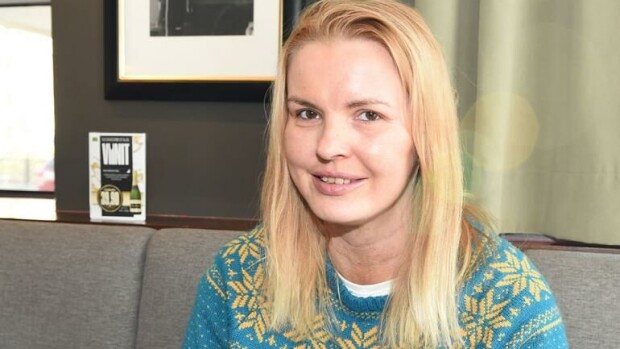 Oho, tältä Sanna Suutari näyttää nykyään - tunnistaisitko kohukaunotarta? Sanna Suutari on melkoinen tyylikameliontti.