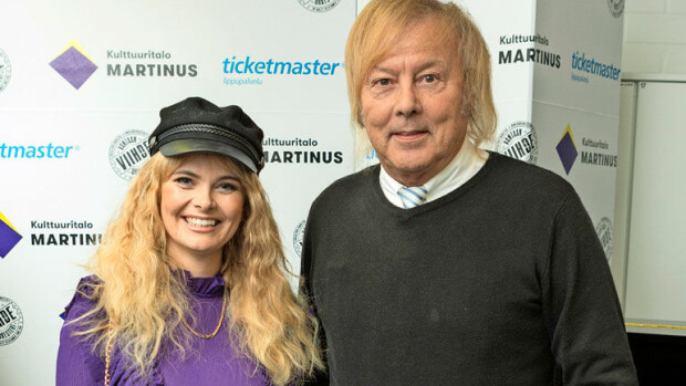 Danny ja Erika Vikman: Kihlat saavat odottaa! Danny ja Erika eivät kiirehdi kihloihin.