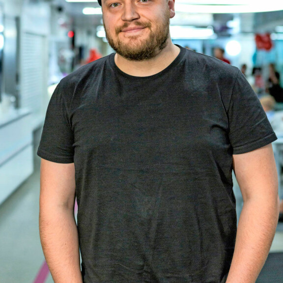 Uudella Vain elämää -kaudella yksi selkeä muutos aiempiin kausiin verrattuna - mitä mieltä olet? Kaikki tähdet esittelyssä! Kasmir osallistuu Vain elämää -ohjelmaan.