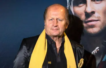 Juhani Tammisen ja Niki Juuselan ensikohtaamisesta tuli katastrofi penispilkkavideon jälkeen - Tamilta hirvittävä ryöpytys ja kirosanojen tulva!