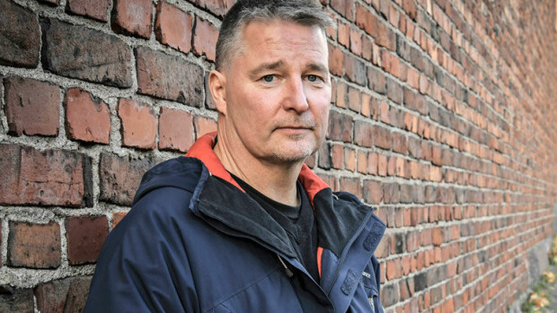 30 vuotta rötöstellyt Matti Sarén: Olen tienannut ryöstöillä kymmeniä miljoonia euroja – harvinainen haastattelu! Matti Saren istuu vankilassa.