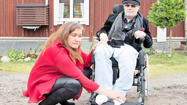 Palmujen elämään traaginen sokkikäänne: Juhani Palmu, 73, kiidätettiin sairaalaan – poliisi vei itsetuhoisen Leilan! Juhani Palmu joutui jälleen sairaalaan.