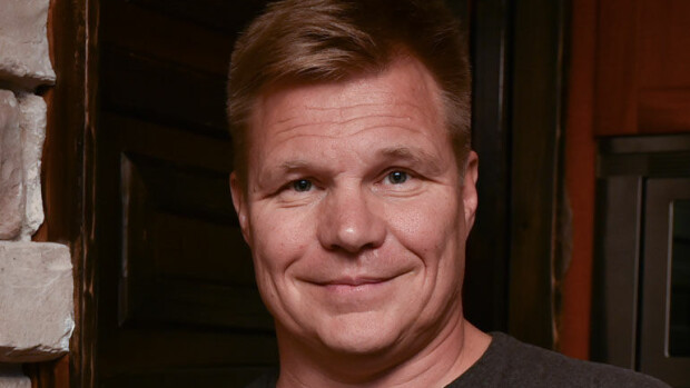 Mika Salo vietti halloweenia Miamissa – seurana näyttävä blondikaunotar Henna! Katso kuva! Mika Salo