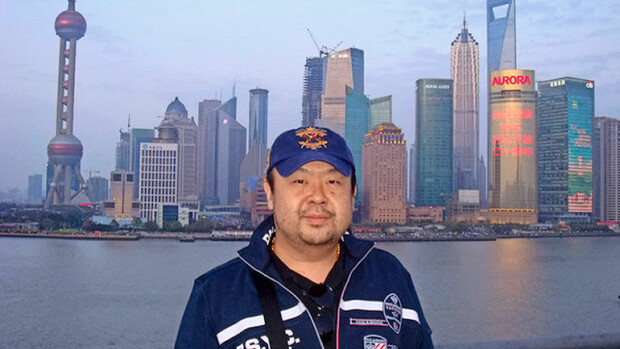 Uhkapeleihin, naisiin ja viinaan mieltynyt playboy - tällainen oli salamurhattu Pohjois-Korean diktaattorin velipuoli Kim Jong-nam! Kim Jong-nam oli mieltynyt uhkapeleihin, naisiin ja viinaan.
