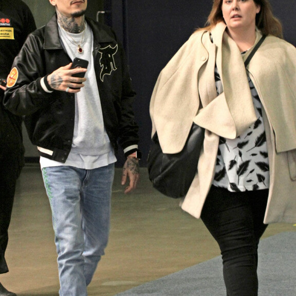 Mikael Gabriel viihtyi kirjamessuilla managerinsa kanssa – Peppi on entinen suosikkibloggaaja! Mikael Gabriel ja manageri Peppi Puljujärvi kirjamessuilla.