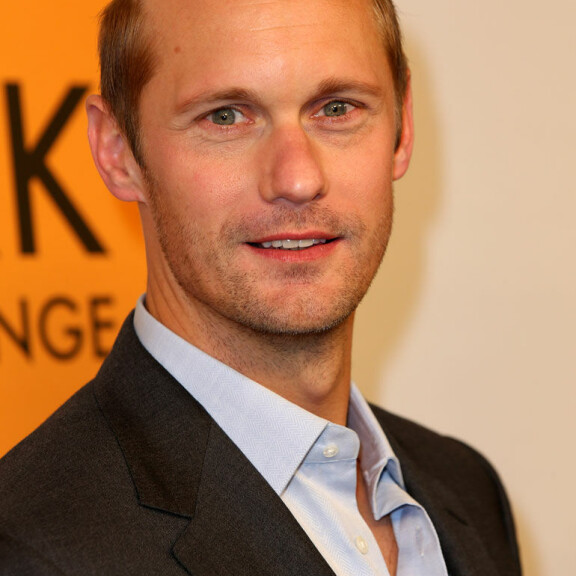 Kääk, mikä tyylimuutos: Hollywood-komistus leikkasi kunnon pälvikaljun – kuva! Alexander Skarsgård
