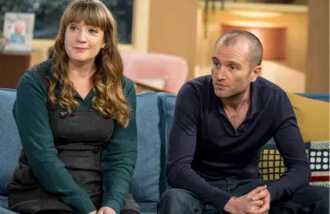 Itsensä nainut nainen petti itseään!