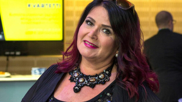 Meiju Suvas, 58, koki karskia seksuaalista häirintää laulukeikan yhteydessä: Itkin ja mietin, onko tämä näin sairas ala! Meiju Suvas joutui ravintolan johtajan ahdistelemaksi.