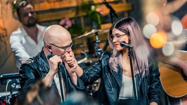 Jannika B patisti aviomiestään Toni Wirtasta synnytyksessä: Kokoa ittes! Vain elämää Toni Wirtanen ja Jannika B