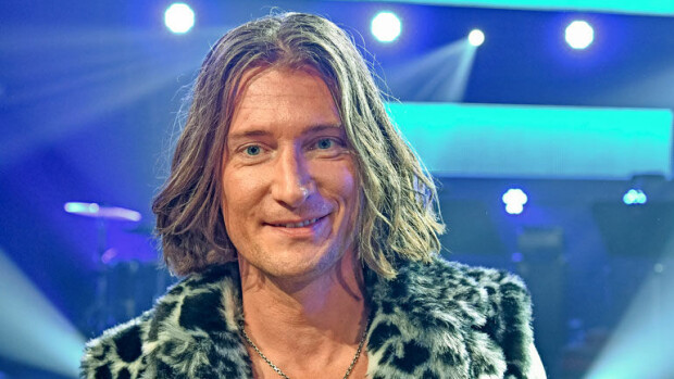 Tomi Metsäketo, 43, ja tuore Miss Suomi Michaela Söderholm, 25: Villejä suhdehuhuja! Yhteiset jatkot - kuva! Tomi Metsäketo oli jatkoilla Miss Suomen kanssa.