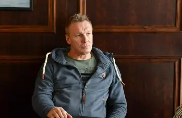 Poliisirynnäkkö ex-huippukiekkoilijan kotiin: He luulivat minua huumeringin päälliköksi!