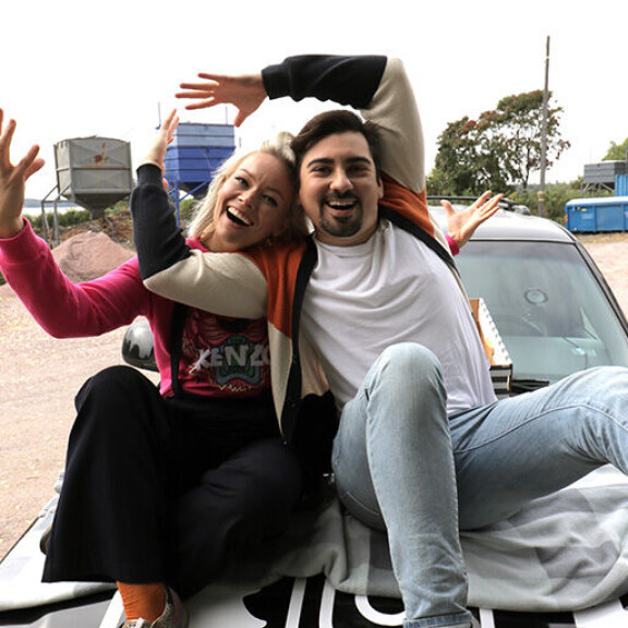 Anna Puu avautuu vanhemmuudesta: huusi tyttärelleen ja meni 'megaraivareiden' jälkeen ääni käheänä televisiolähetykseen! Anna Puu ja gogi