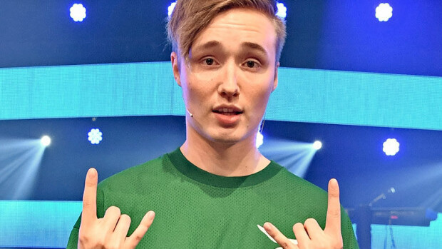 Isac Elliot heitti vallatonta sinkkuläppää! ”Jos kiinnostaa, laittakaa Instagramissa viestiä” Isac Elliot haluaa treffipyyntöjä someen.