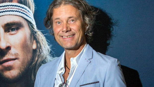 Tennisjulkkis Jari Hedman rakastui, tässä on hemaiseva Kati-kulta: Tutustuimme Facebookissa – kuva! Jari Hedman esitteli uuden rakkaansa.