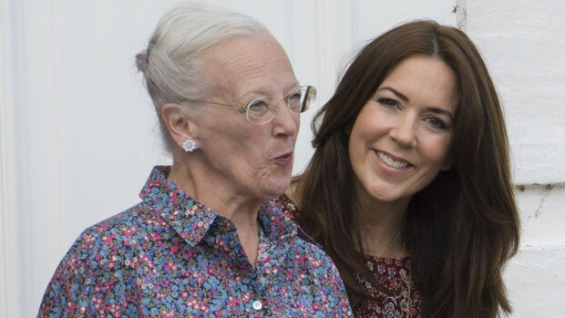 Kuningatar Margareeta sai apua läheltä: kruununprinsessa Mary riensi auttamaan anoppiaan – ”Hän tekee suuren palveluksen!” Tanskan kuningatar Margareeta ja kruununprinsessa Mary