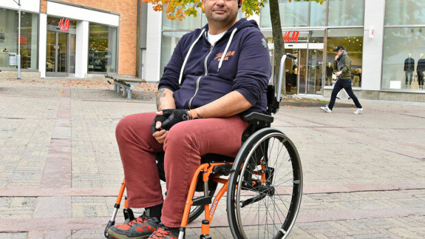 Turun terrori-iskun sankari Hassan Zubier vammautui iäksi: En pysty kävelemään enkä tunne vessahätää! Hassan vammautui Turussa.